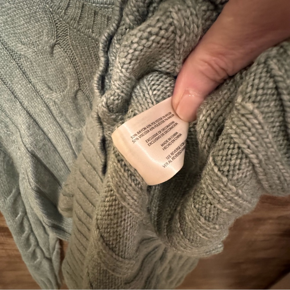Banana republic sweater - Picture 3 of 6